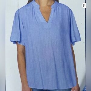 Well Worn Women's Blue V-Neck Blouse